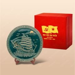 Quà tặng Đại hội Đảng - Đĩa trưng bày Thuận buồm men lục kẻ vàng D32
