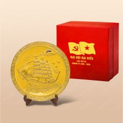 Đĩa trưng bày Thuận buồm men vàng kẻ vàng D32 | Quà tặng kỷ niệm thành lập