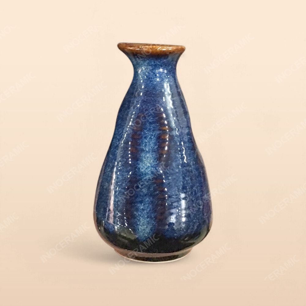 Bình sake méo - Bộ bàn ăn men xanh hoả biến