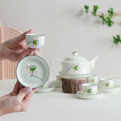 Bộ ấm trà dáng siêu men ngà đài sen vẽ tay