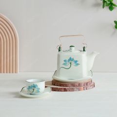 Bộ trà ấm vuông quai đồng men ngà sen xanh vẽ tay