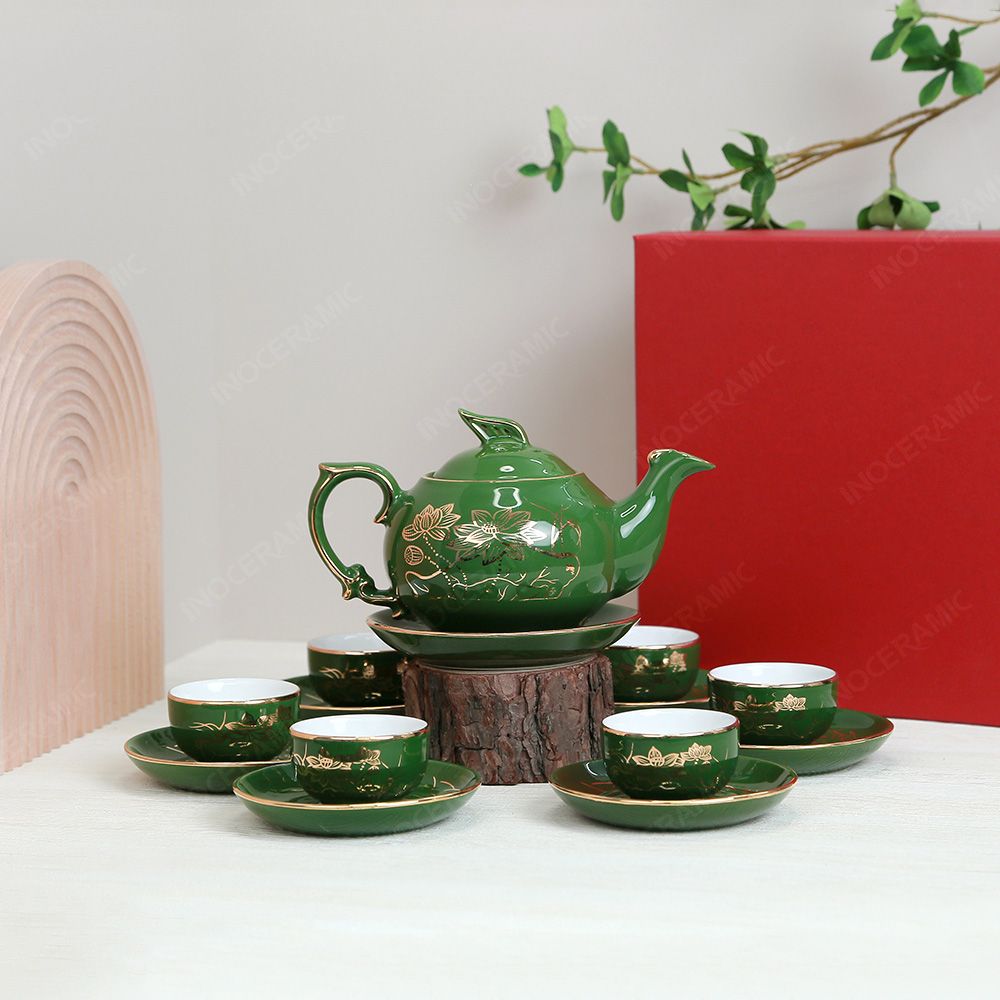 Bộ ấm trà Kỳ lân men lục sen vàng