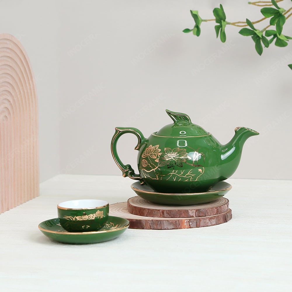 Bộ ấm trà Kỳ lân men lục sen vàng