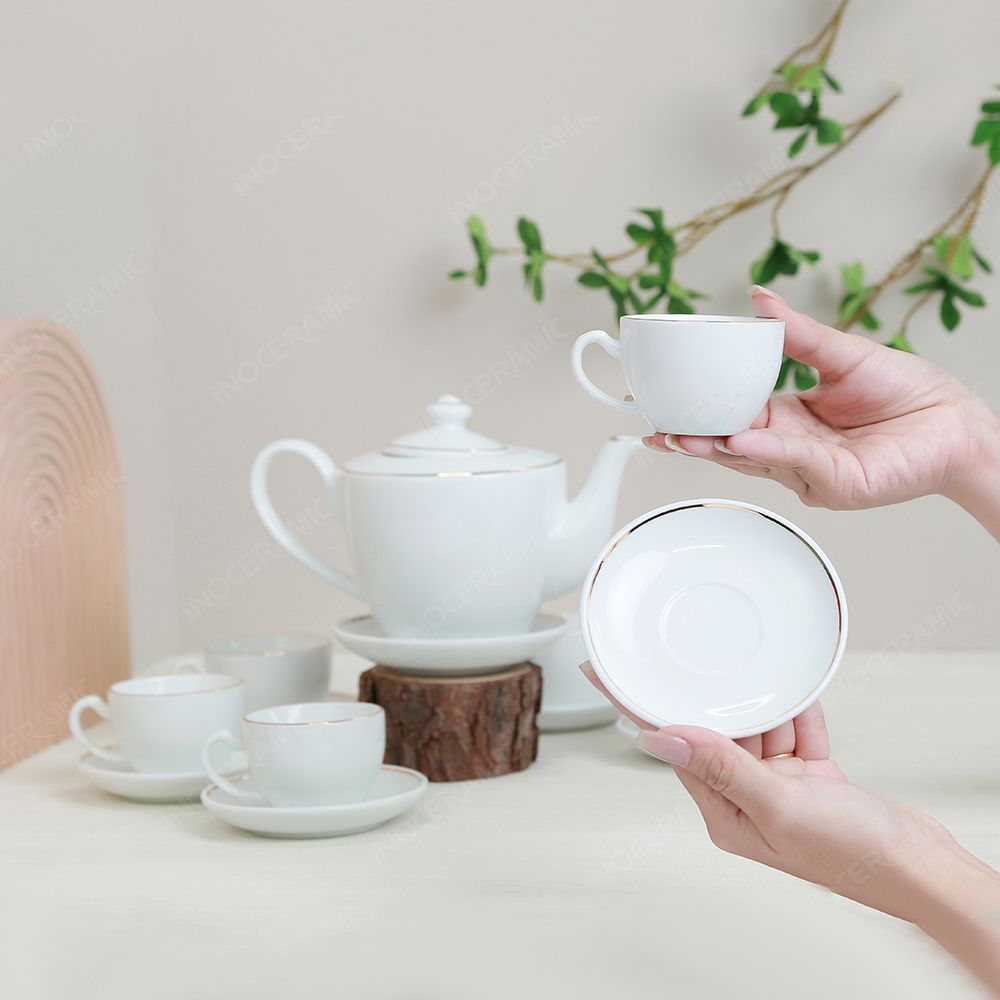Bộ ấm trà vai vuông kẻ chỉ vàng