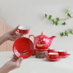 Quà tặng Quân đội - Bộ ấm trà Mẫu Đơn men đỏ Thuận buồm vẽ vàng