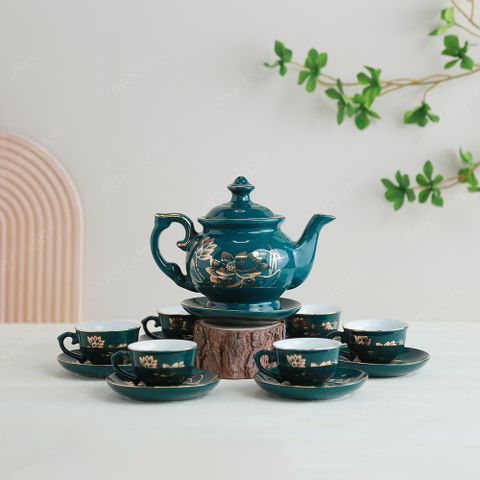 Bộ ấm trà Đài Các men lam sen vàng kẻ chỉ vàng - Mẫu 03