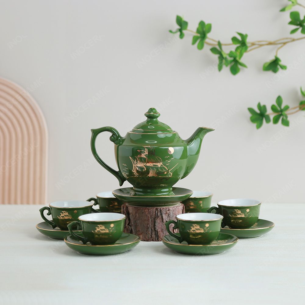 Bộ ấm trà Đèn Thần men lục Thuận buồm kẻ vàng