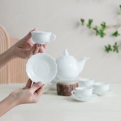 Bộ ấm trà Mẫu Đơn men trắng in logo