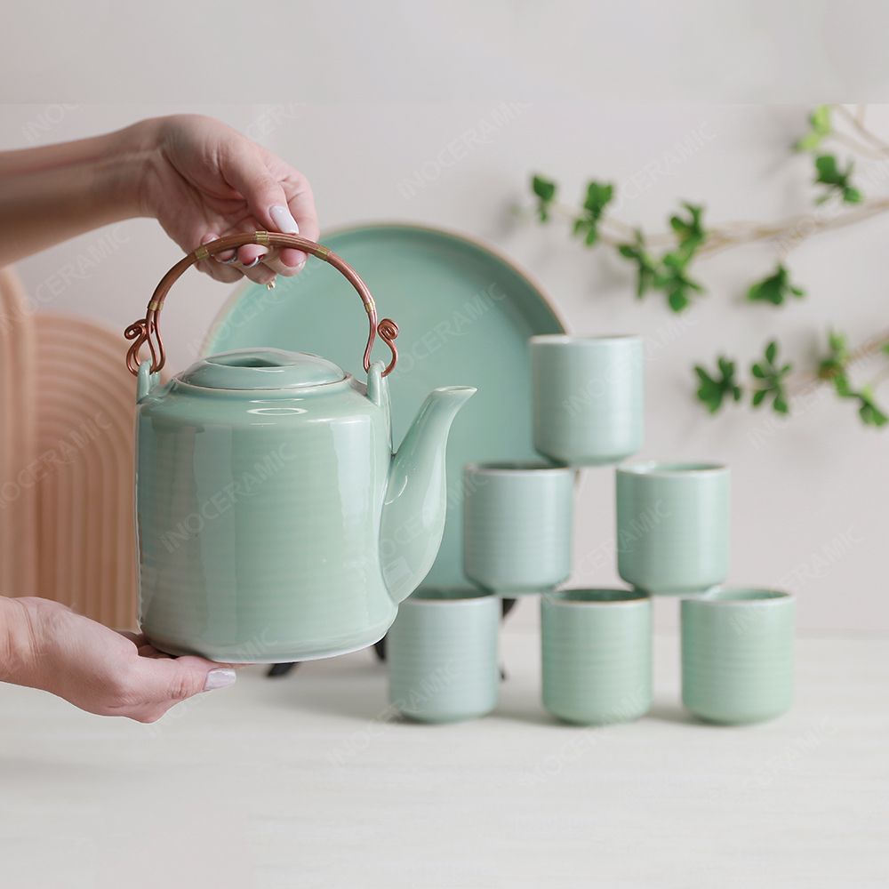 Ấm tích men ngọc