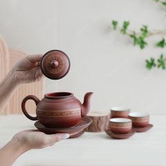 Bộ trà ấm dáng bí tử sa đỏ hạc vàng