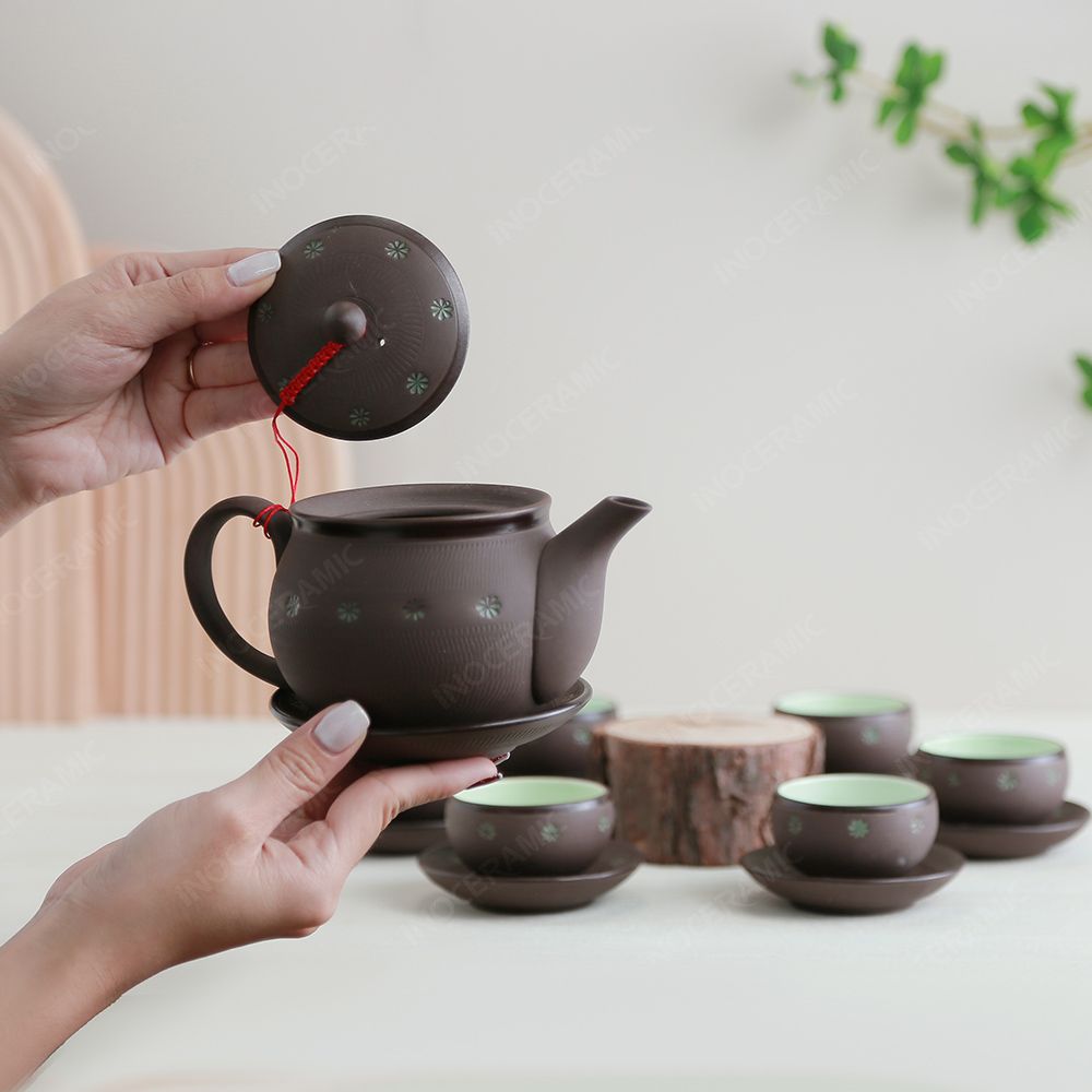 Bộ ấm trà Ngọc Khánh tử sa khắc hoa xanh
