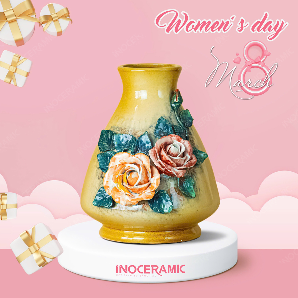 Quà tặng 8/3 - Lọ hoa vuốt tay hoa đắp nổi
