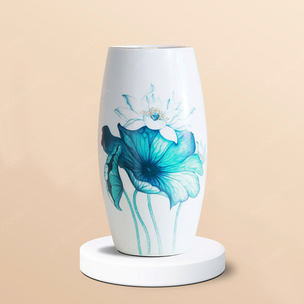 Lọ hoa Bạch Liên kẻ chỉ vàng