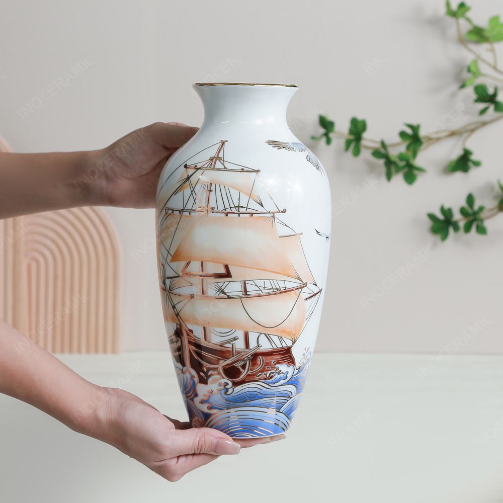 Lọ hoa Thuận buồm kẻ vàng