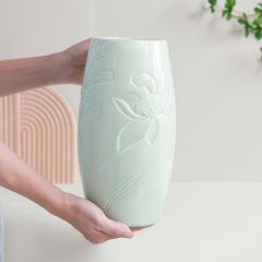 Quà tặng Đại hội Đảng - Lọ bom men ngọc khắc sen H27