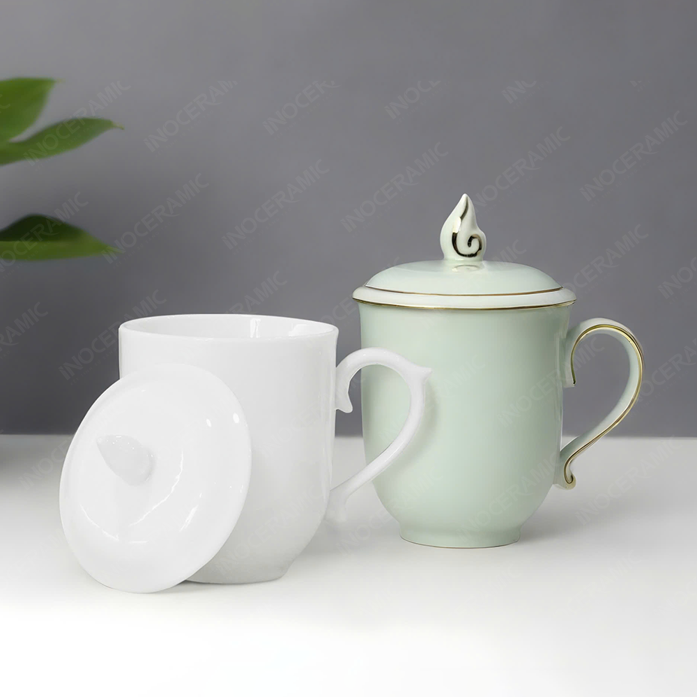 Ly sứ quai tim nắp ngọn lửa in logo