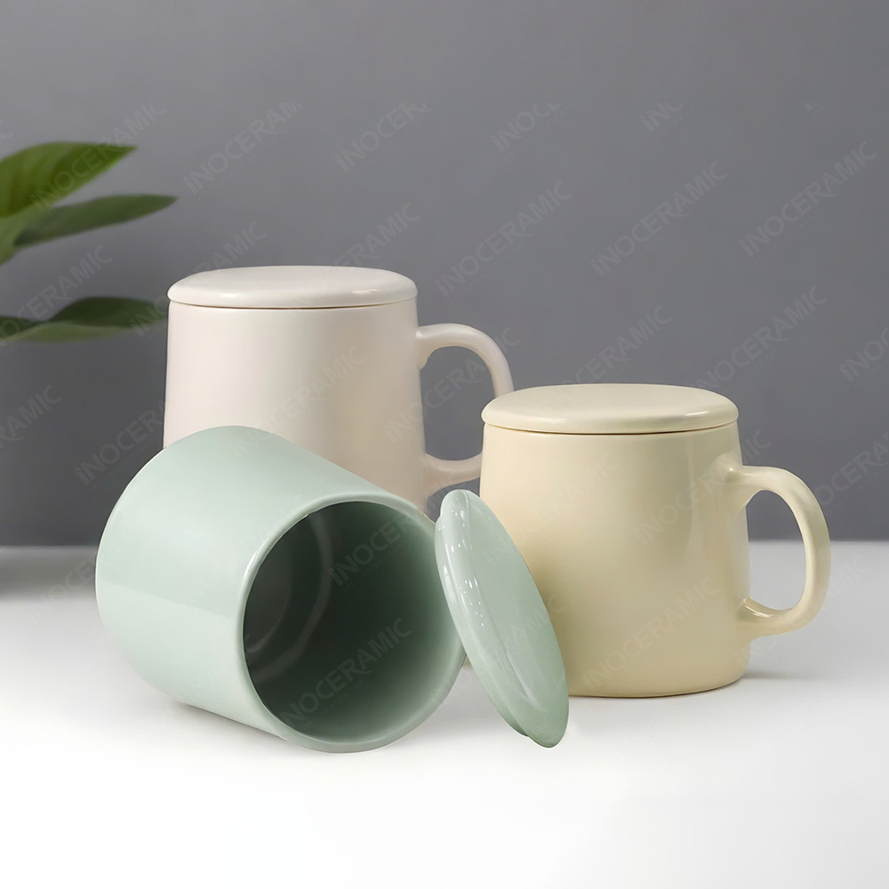 Ly sứ hiện đại quai C có nắp full màu in logo