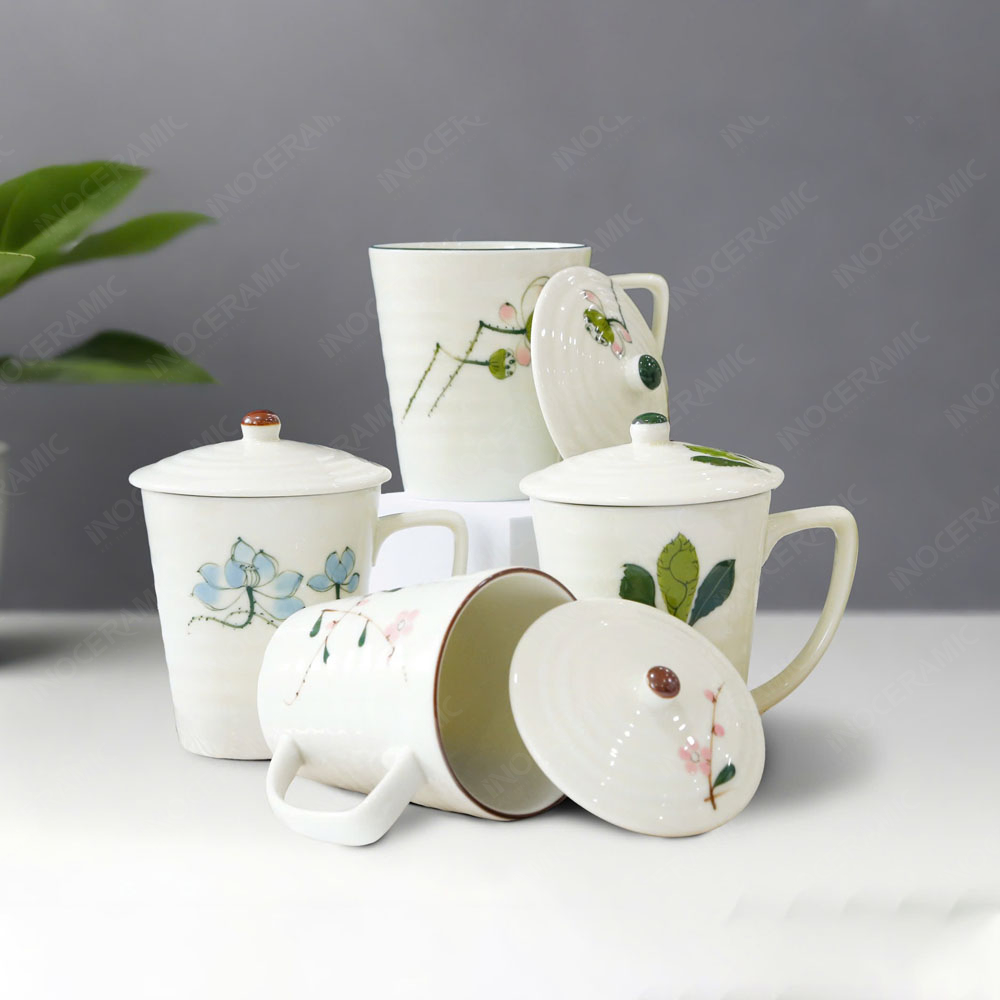 Ly vát có nắp men ngà vẽ tay in logo