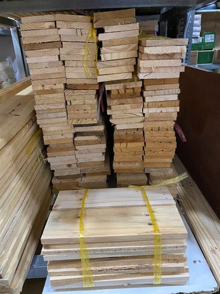 Thông pallet đã bào thanh lý 15 x 90 x 250 mm
