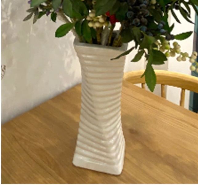 Trụ hoa vuông họa tiết xoay