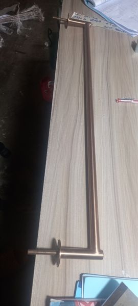 Tay treo khăn mạ vàng 660 x 70 x 15mm