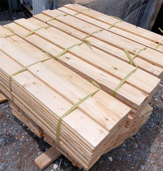 Thông Pallet đã bào 4 mặt 15 x 95 x 1100 mm (Bó 10 thanh)
