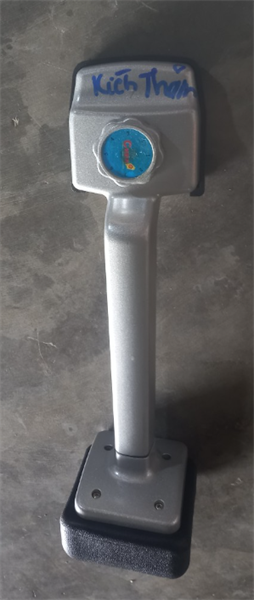 Kích kéo căng thảm