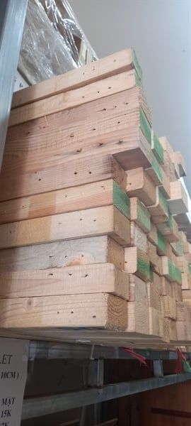 Thông pallet chưa bào 40 X 60 X 1350 MM