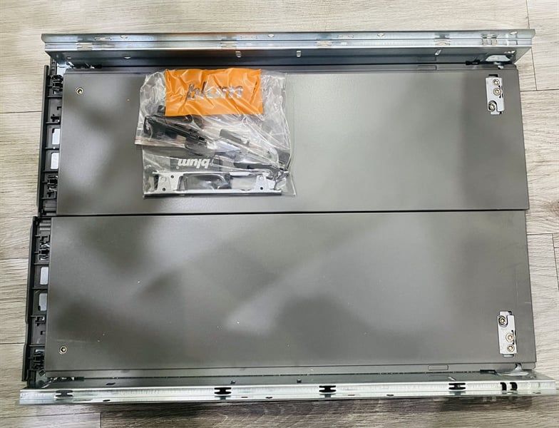 Bộ ray hộp Blum 70.01.002