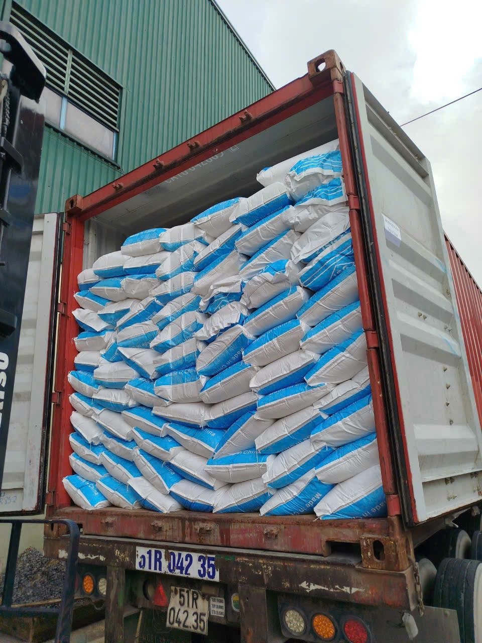  Hạt hút ẩm silica gel màu trắng 2-4mm moisture loss <5% 