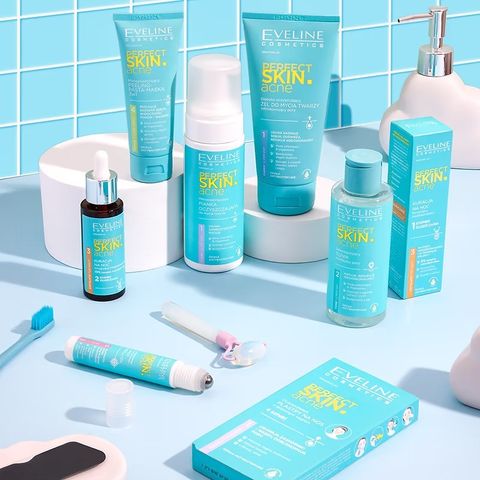 [Tặng mặt nạ Daliv] Nước hoa hồng Eveline Perfect Skin Acne điều tiết bã nhờn và se khít lỗ chân lông 200ML