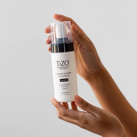 Bọt rửa mặt TiZO Photoceutical Skincare làm sạch dịu nhẹ 118ML