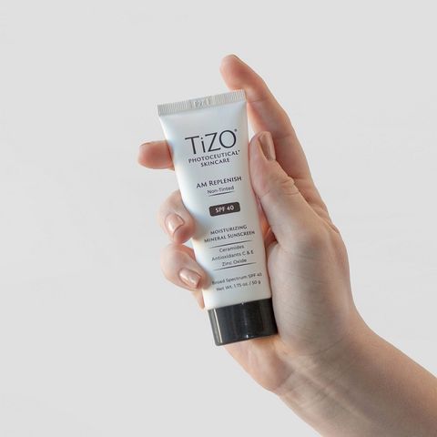 Kem chống nắng khoáng chất TiZO Photoceutical Skincare dưỡng ẩm không màu SPF40 50g