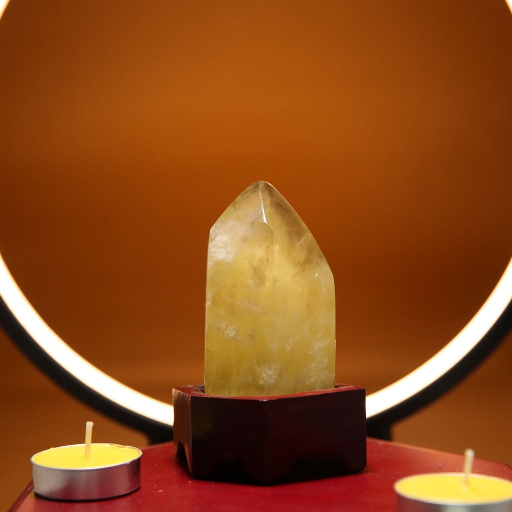Trụ Thạch Anh Vàng