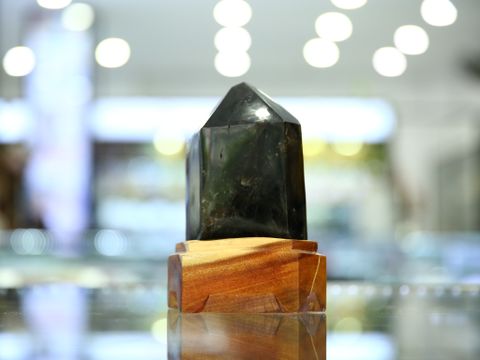 Trụ Thạch Anh Đen 2A
