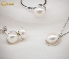 Dây Chuyền Ngọc Trai Trắng Hình Bán Nguyệt