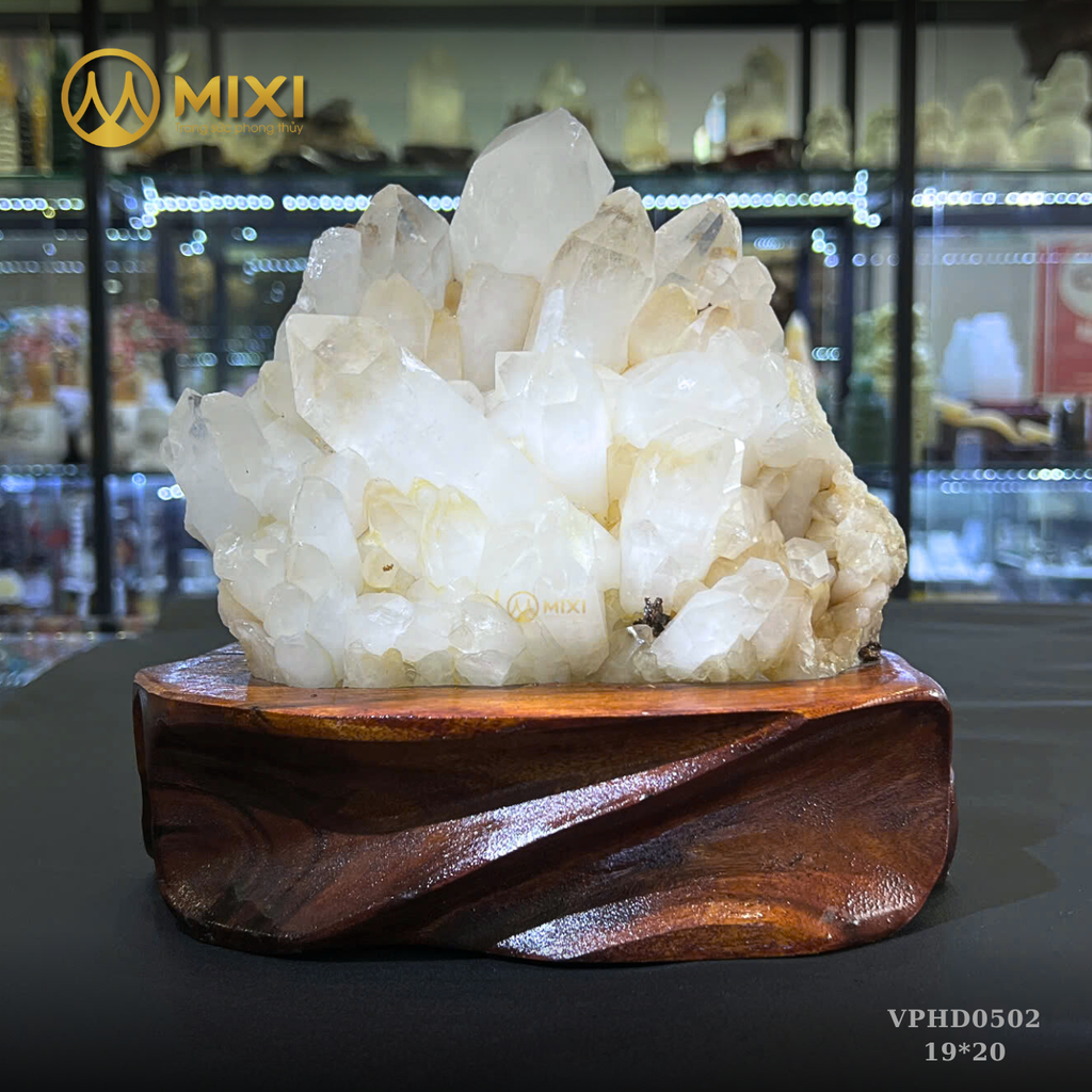 Đám Tinh Thể Thạch Anh Trắng