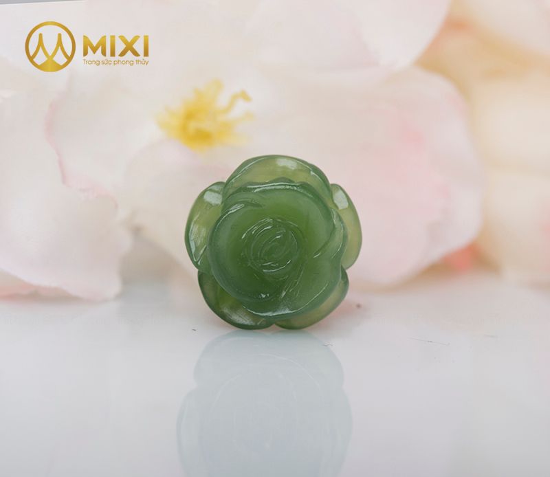 Mặt Dây Hoa Mẫu Đơn Ngọc Bích Nephrite