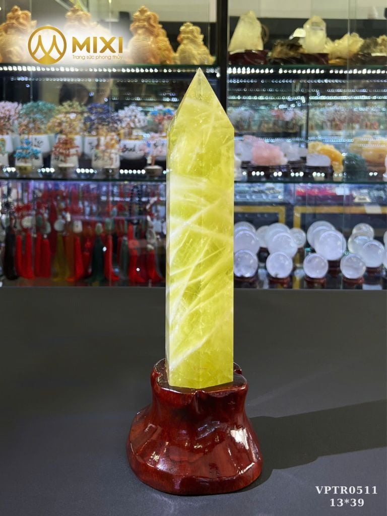 Trụ Thạch Anh Vàng