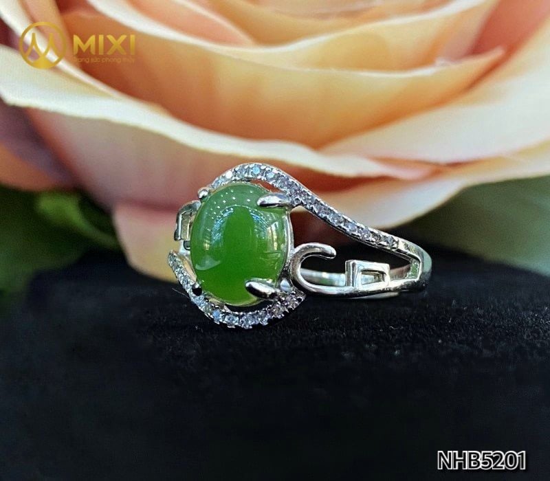 Nhẫn Bạc Ngọc Bích Nephrite Hình Oval