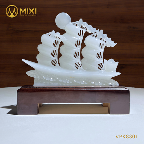 Thuyền Buồm Bạch Ngọc Onyx