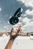  Tai nghe chụp tai không dây bluetooth Grado GW100 