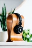  Tai nghe chụp tai không dây bluetooth Grado GW100 