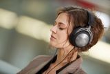  Tai nghe kiểm âm chụp tai Over Ear Close có dây Beyerdynamic T5p thế hệ 2 - made in Germany (Full box, like new, bảo hành 1 năm, 15 triệu) 