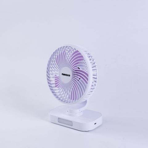 Quạt sạc Nanoco model NRF6219W màu trắng, 6inch, có xoay, có đèn