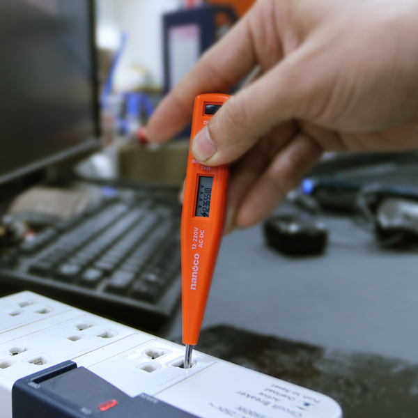 Bút thử điện Nanoco model NEP1202 (có màn hình hiển thị LCD, đèn LED trợ sáng)