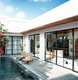 Sơn ngoại thất Jotun Jotashield bền màu toàn diện - Màu trắng