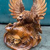  Đại bàng cắp cá gỗ hương việt LHWOVN-9040 