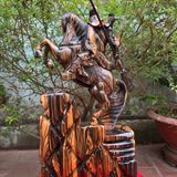  Quan công cưỡi ngựa gỗ mun hoa liền khối  LHWOVN-9066 