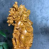  Di Lặc Ngũ Phúc Gánh Đào Gỗ Bách Xanh LHWOVN-9155 